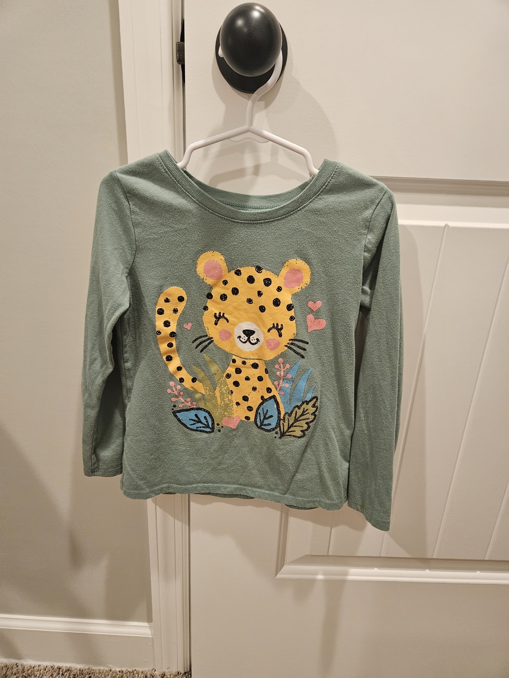 The Children's Place Green Long-Sleeve Tee with Yellow Leopard Graphic